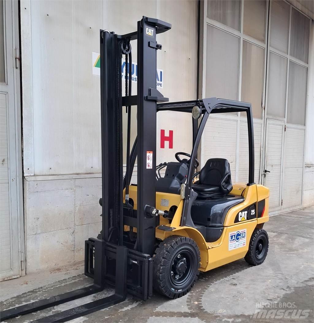 CAT DP25N Diesel heftrucks