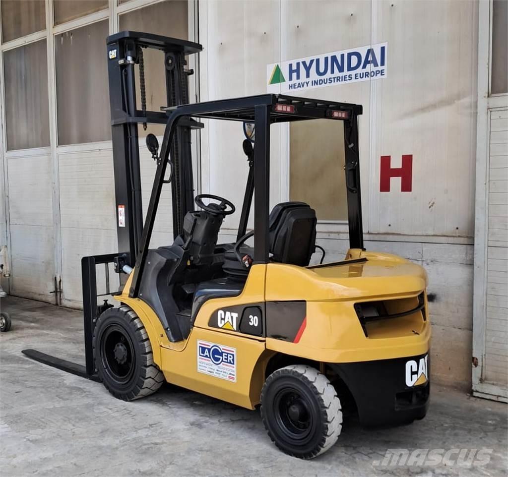 CAT DP30NT Diesel heftrucks