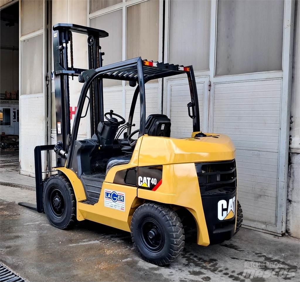 CAT DP40NT Diesel heftrucks