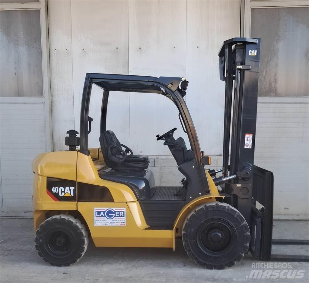 CAT DP40NT Diesel heftrucks