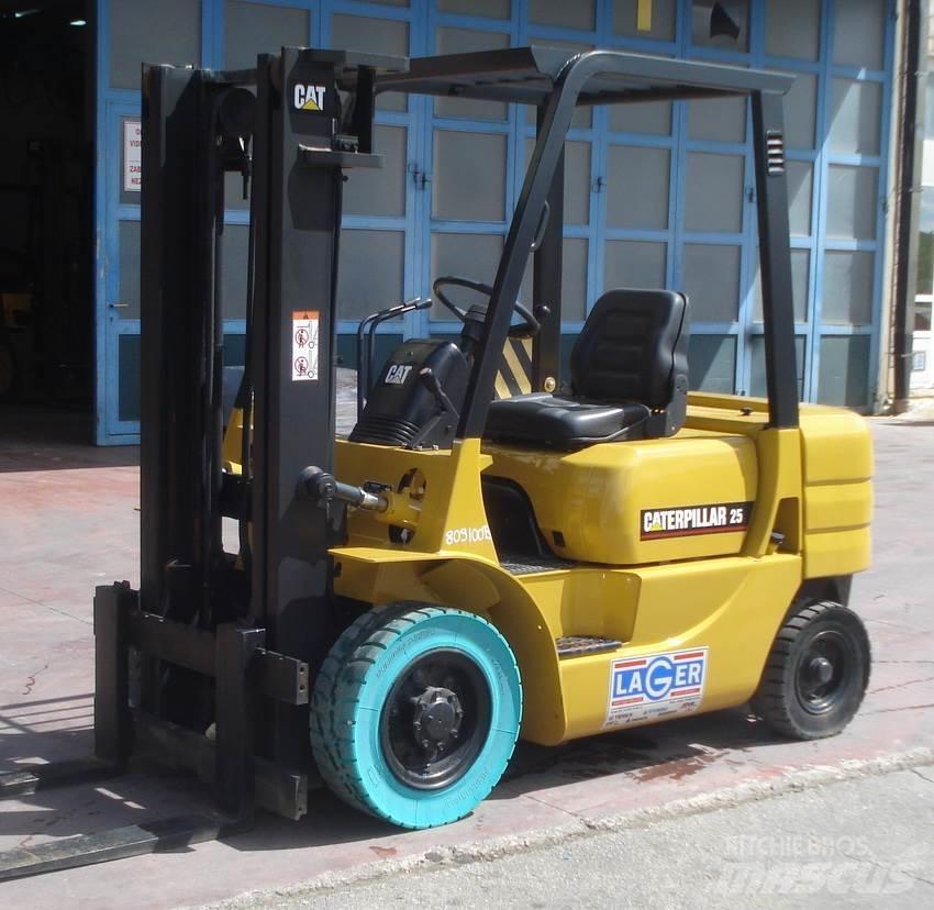 CAT GP25 LPG heftrucks