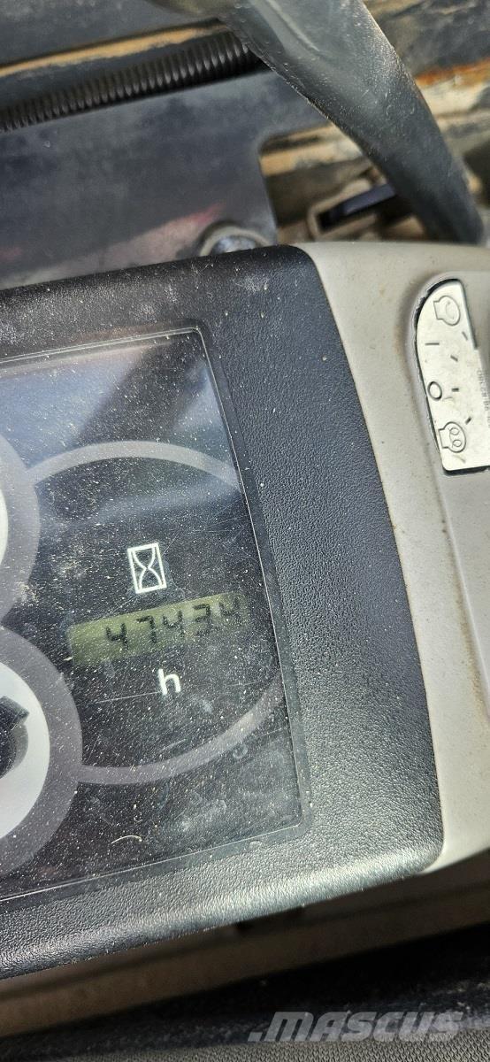 Komatsu PC26MR-3 Minigraafmachines < 7t