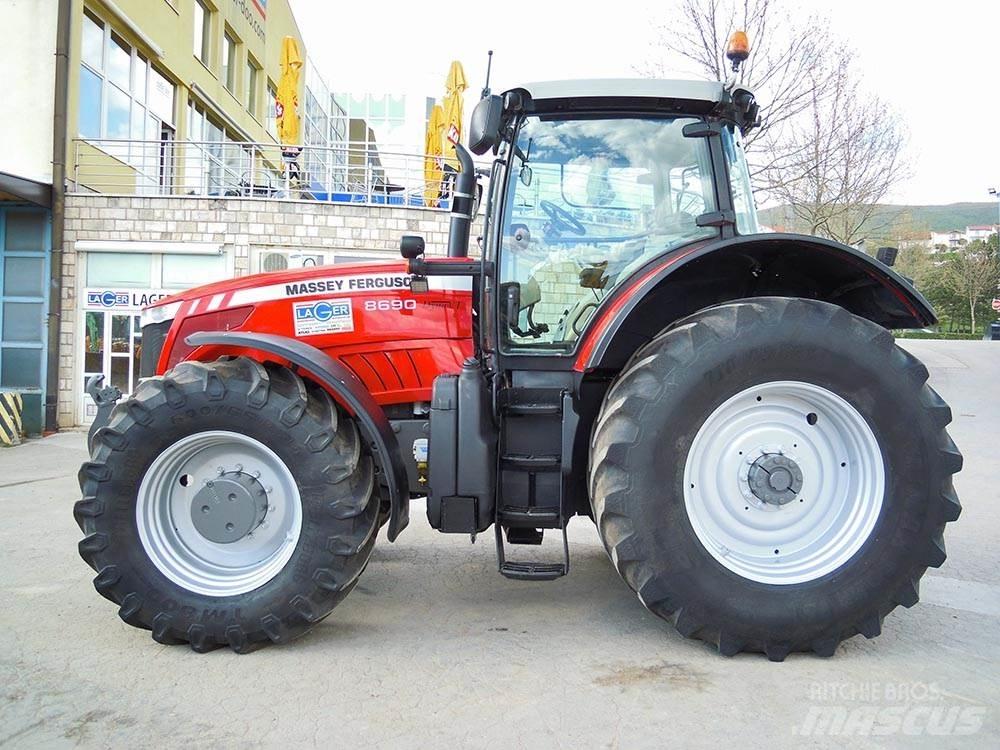 Massey Ferguson 8690 Tractoren