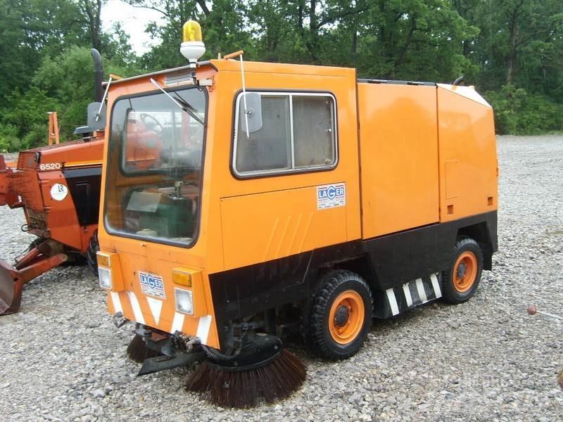 Mfh 2100D Veegwagens