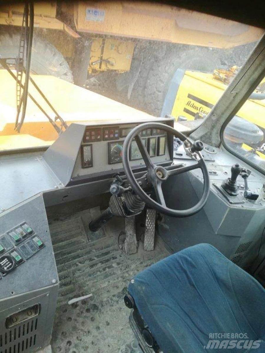 Moxy MT 40B Knik dumptrucks