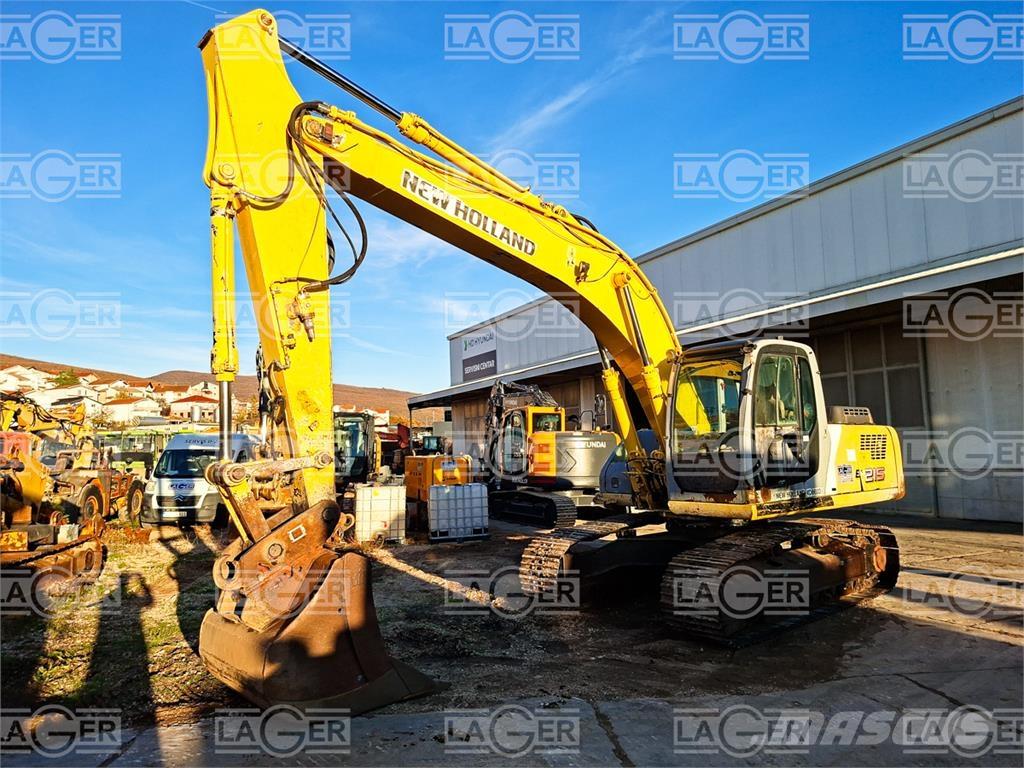 New Holland E215 Rupsgraafmachines