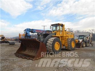Volvo L330D Wielladers