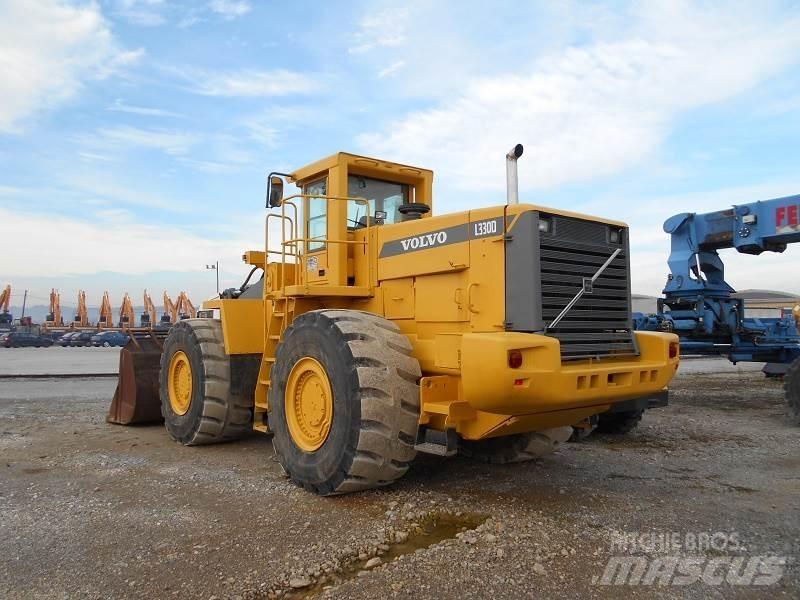 Volvo L330D Wielladers
