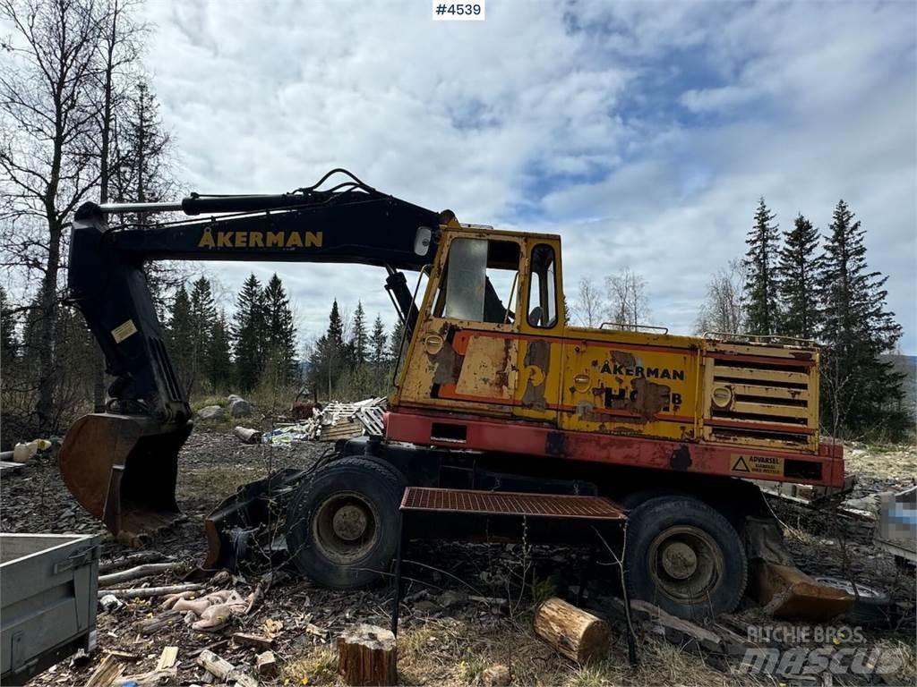 Åkerman H9 Rupsgraafmachines