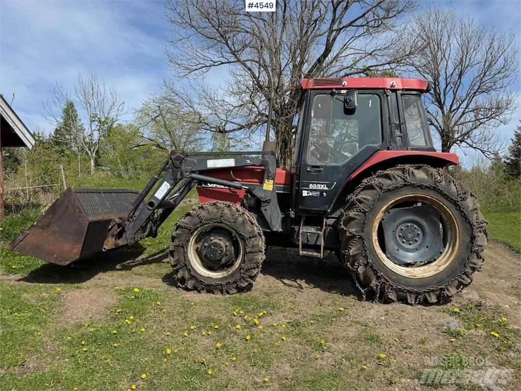 CASE 685 XL Tractoren