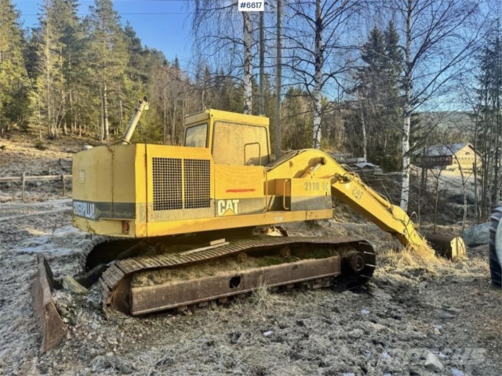 CAT 211BLC Rupsgraafmachines