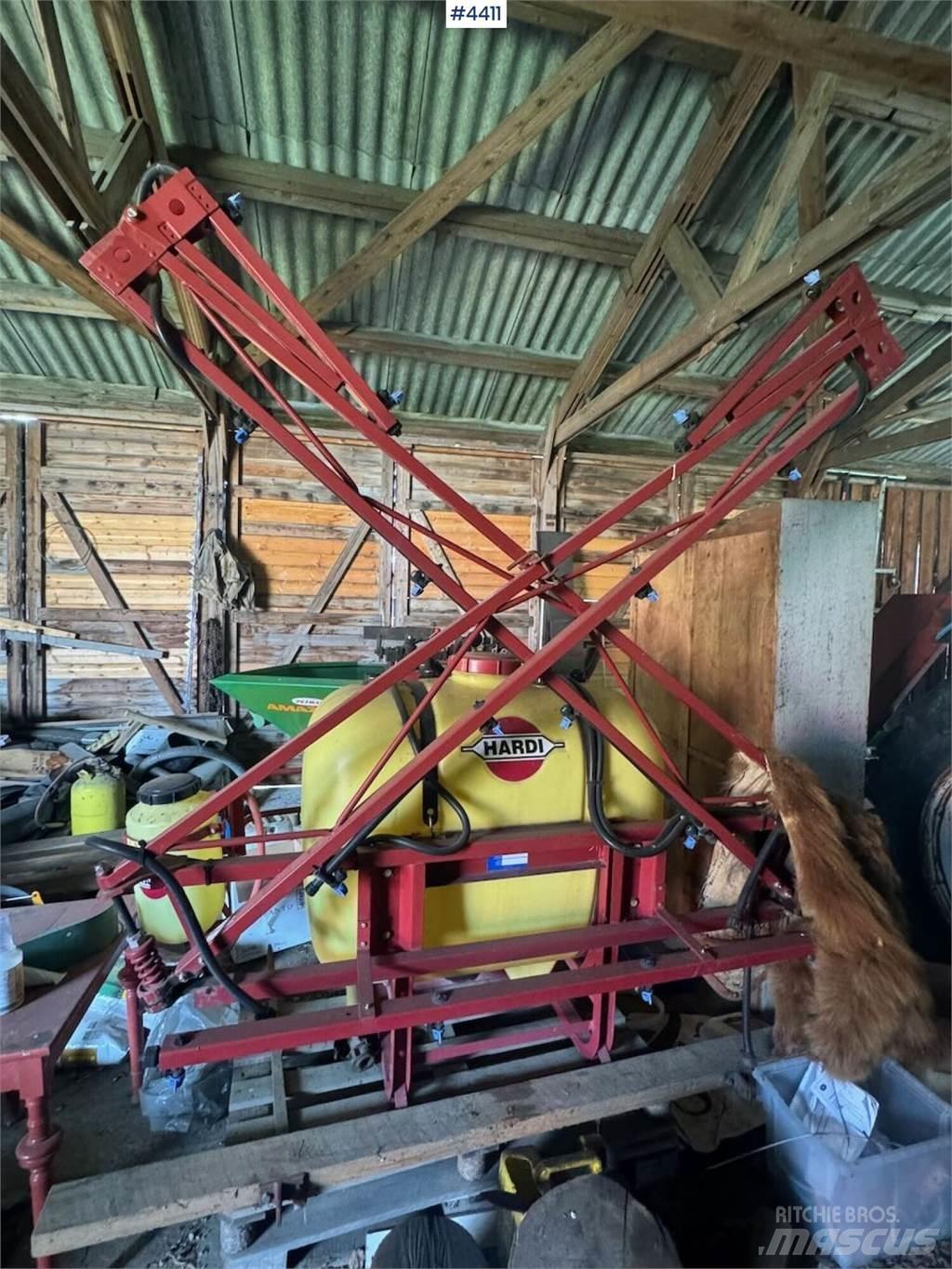 Hardi NK 400 Getrokken spuitmachines