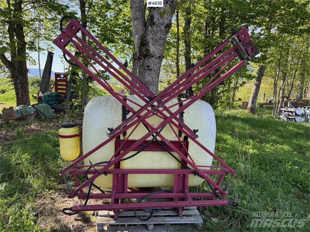 Hardi NK 800 Getrokken spuitmachines