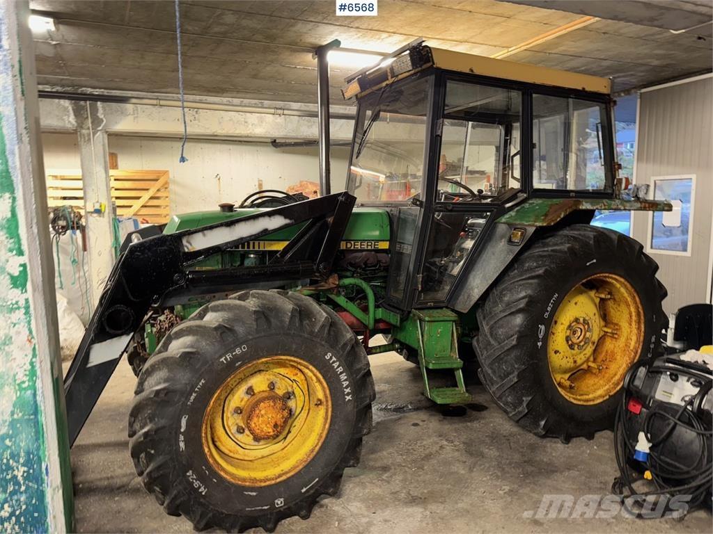 John Deere 2140 Tractoren