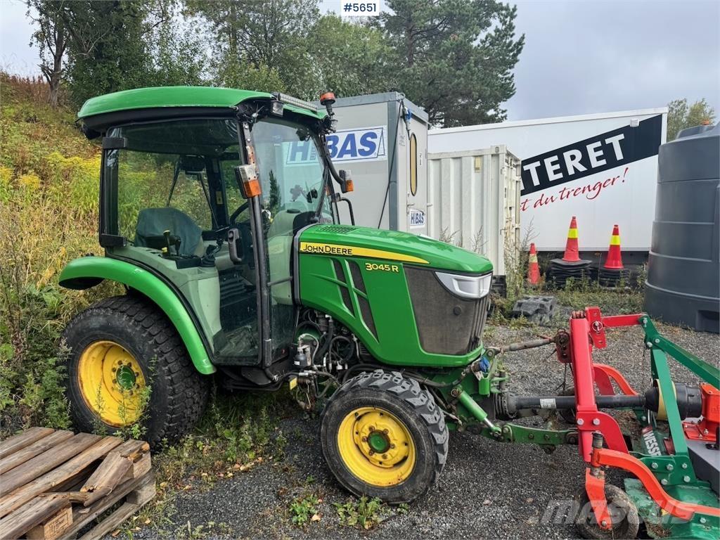 John Deere 3045R Tractoren