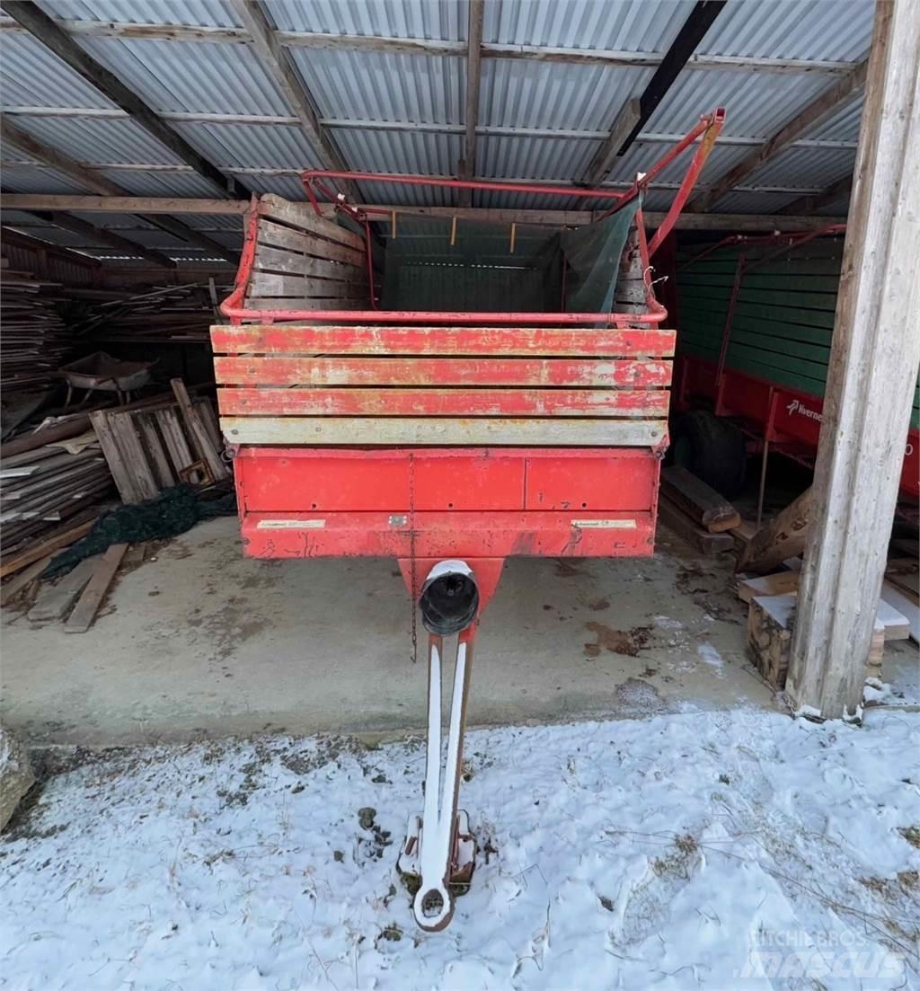 Kverneland UN7000 Voedermachines