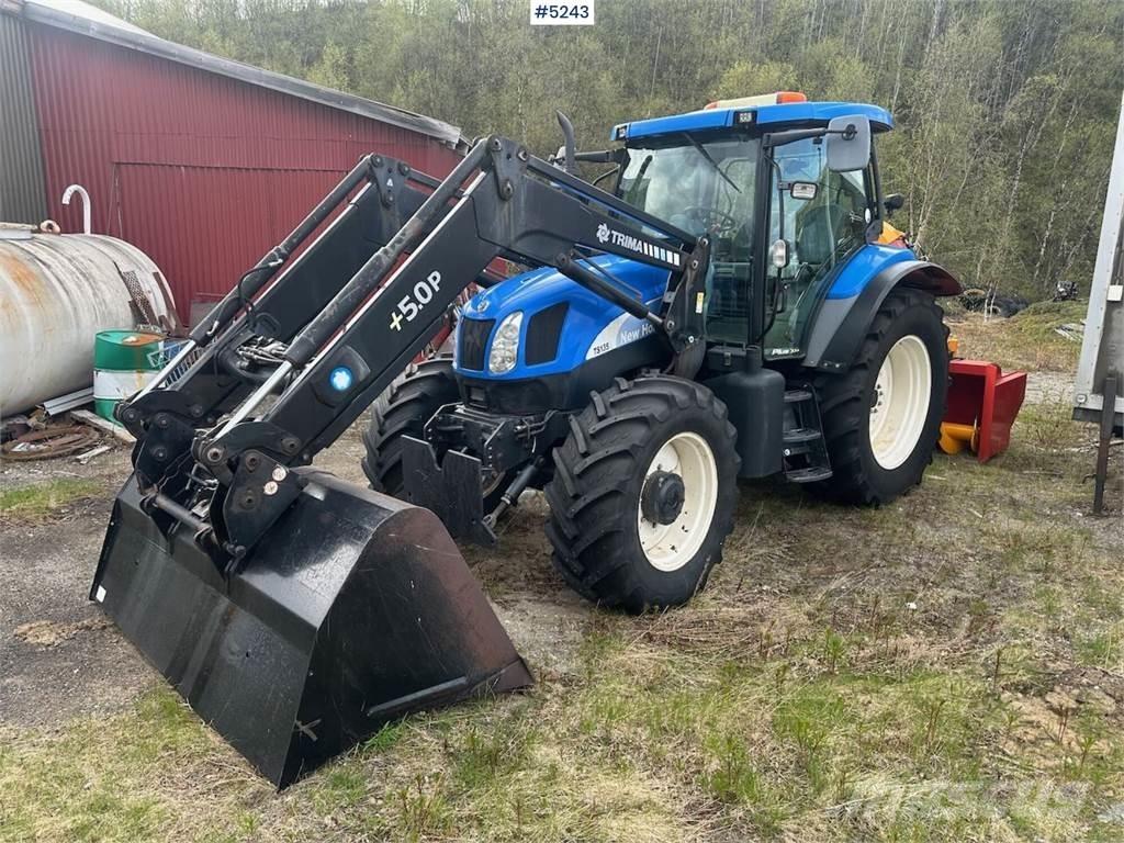 New Holland TS135 Tractoren