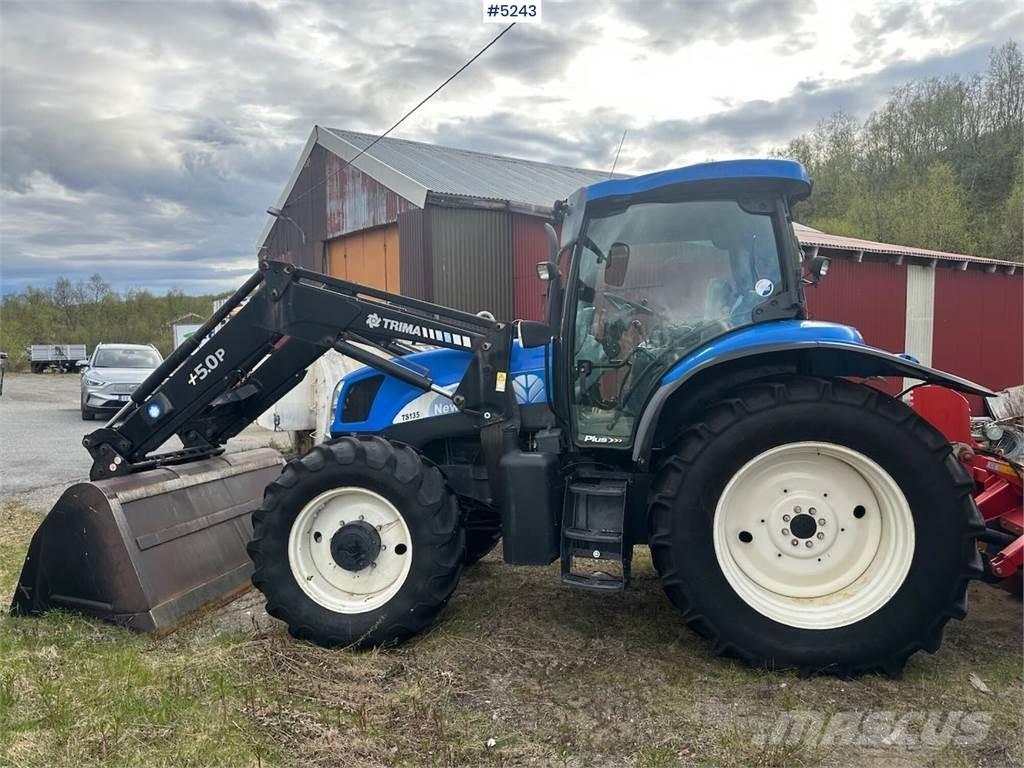New Holland TS135 Tractoren