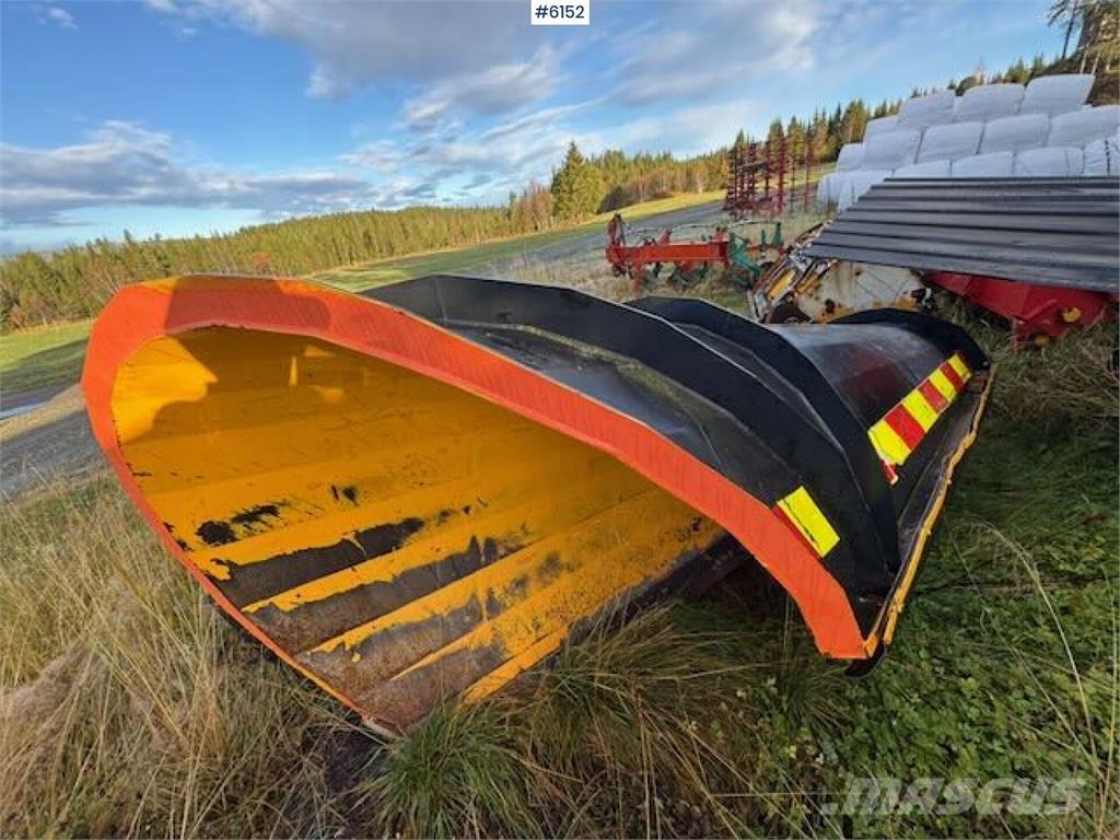  Øveraasen 2651 Sneeuwschuivers en -ploegen