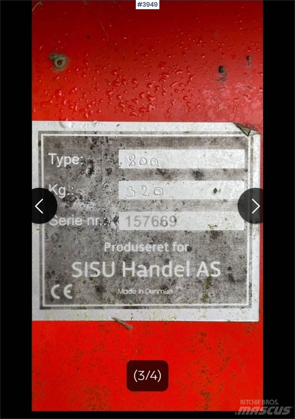 Sisu 800 Overige wegenonderhoudsmachines