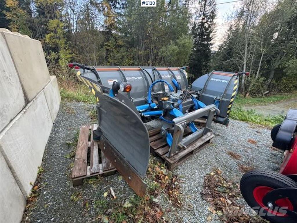 Snowek U420 Sneeuwschuivers en -ploegen