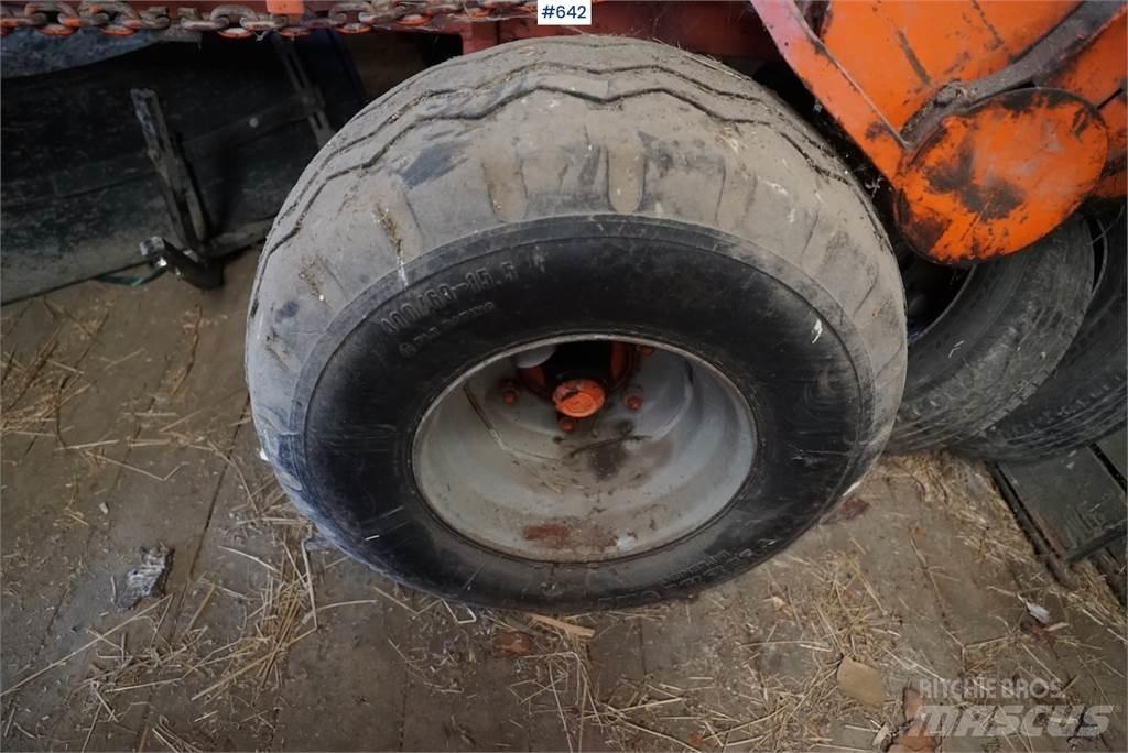Underhaug 7012 Voedermachines