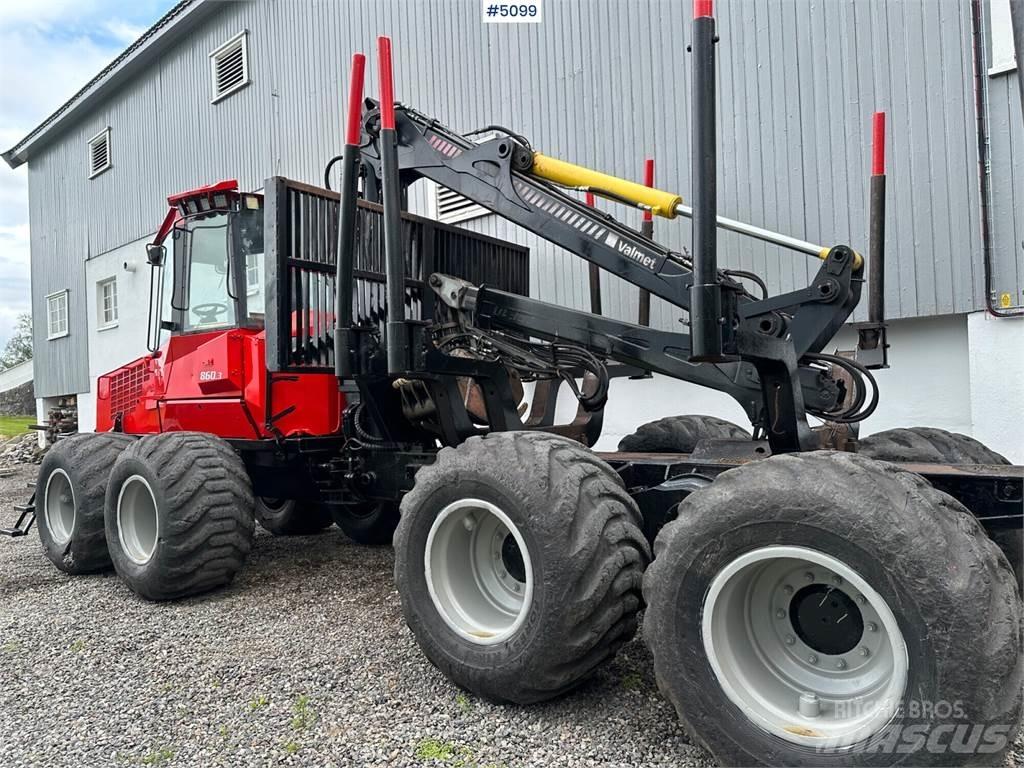Valmet 860 lll Uitrijwagenkranen