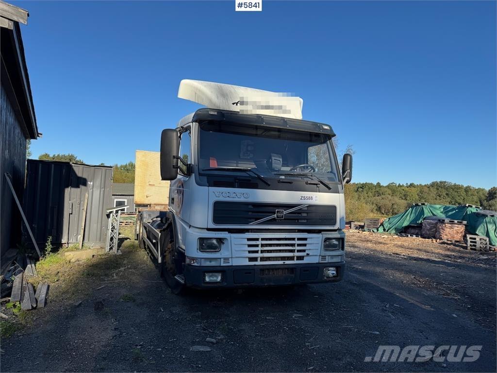 Volvo FM 6x2. Anders