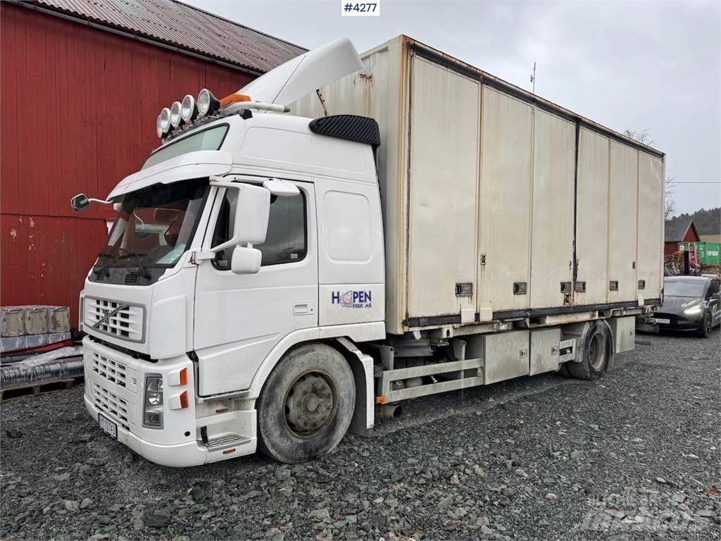 Volvo FM9 Bakwagens met gesloten opbouw