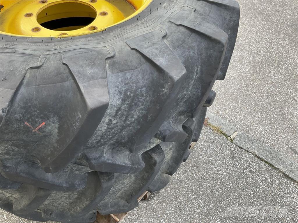  14.9R24 - 380/80R38 Banden, wielen en velgen