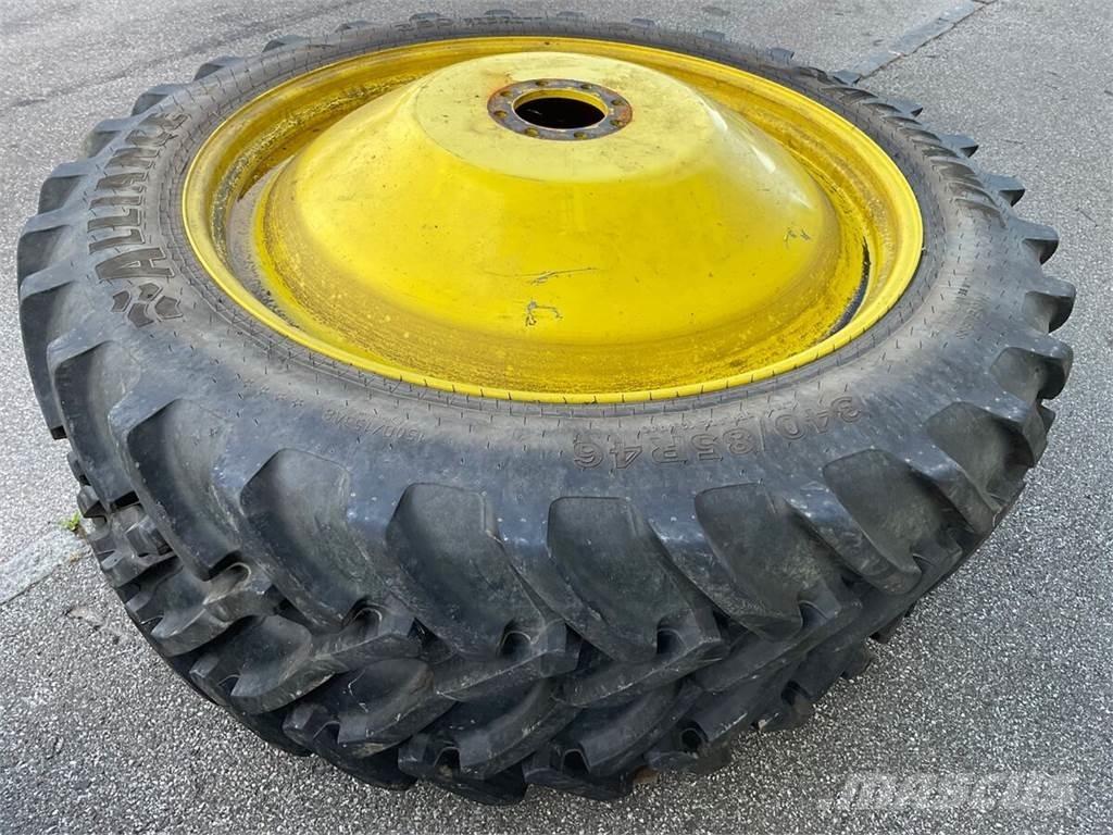  270/95R32 - 340/85R46 Banden, wielen en velgen