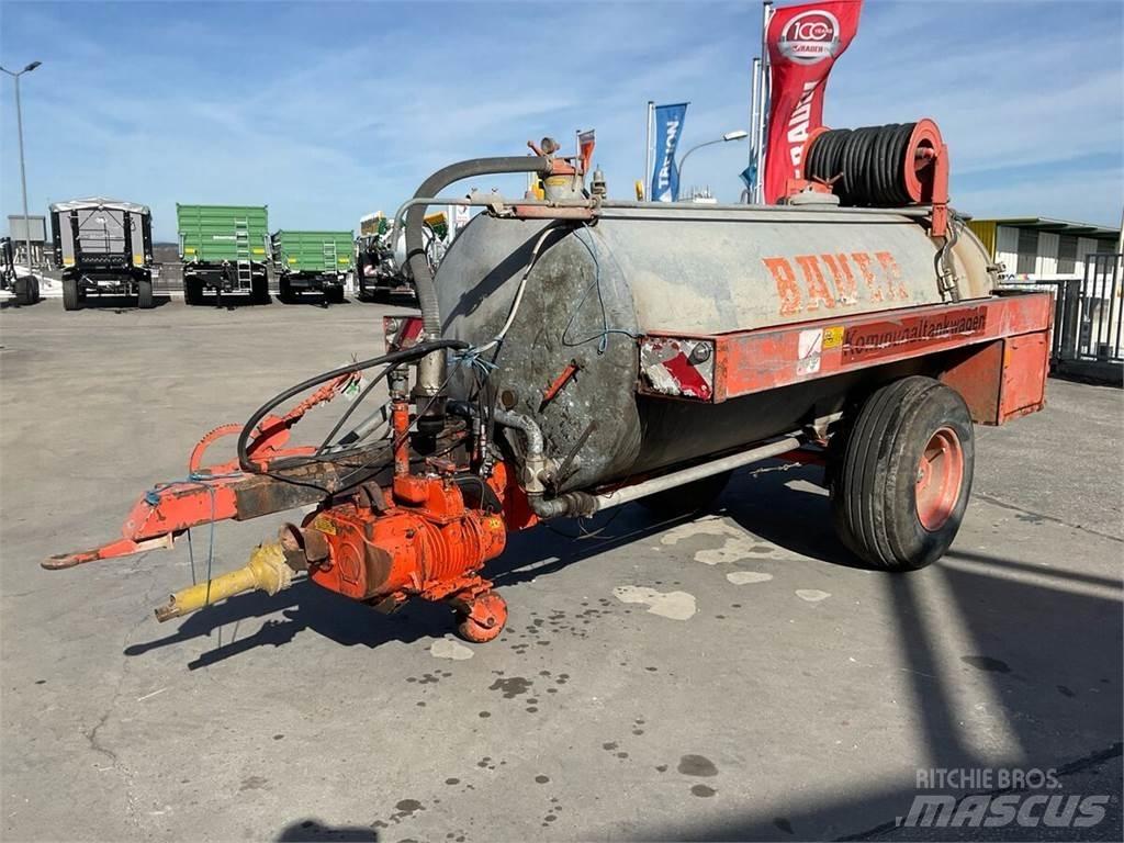 Bauer 4500 Drijfmesttanks