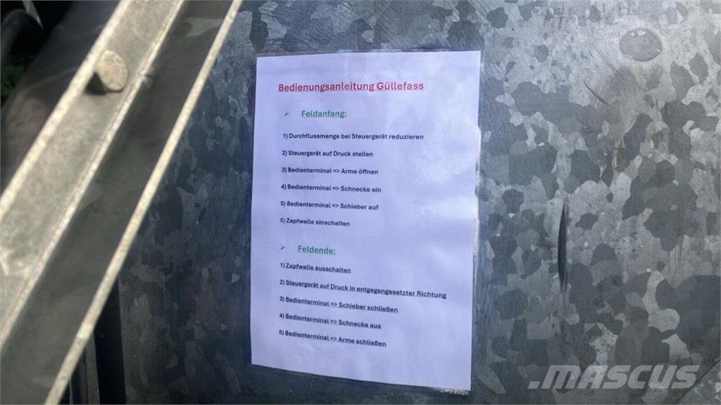 Bauer VB 58V Drijfmesttanks