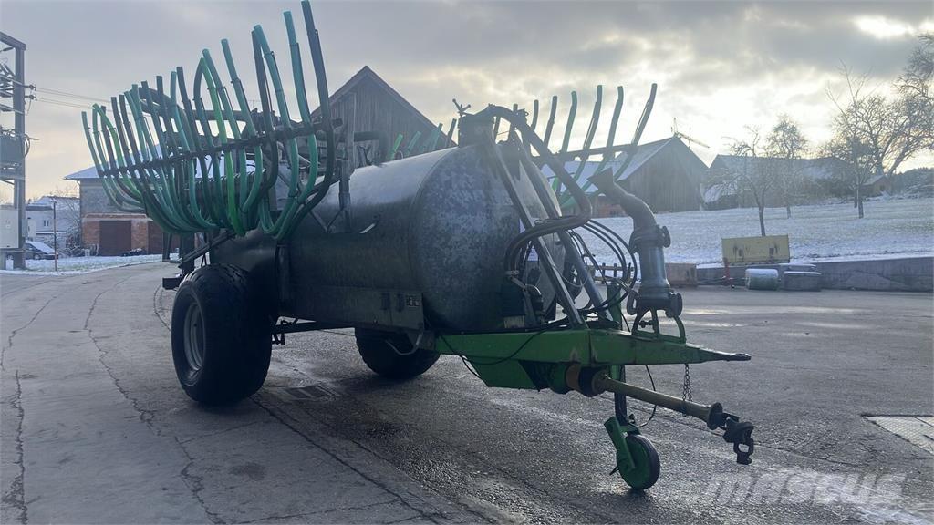 Bauer VB 58V Drijfmesttanks