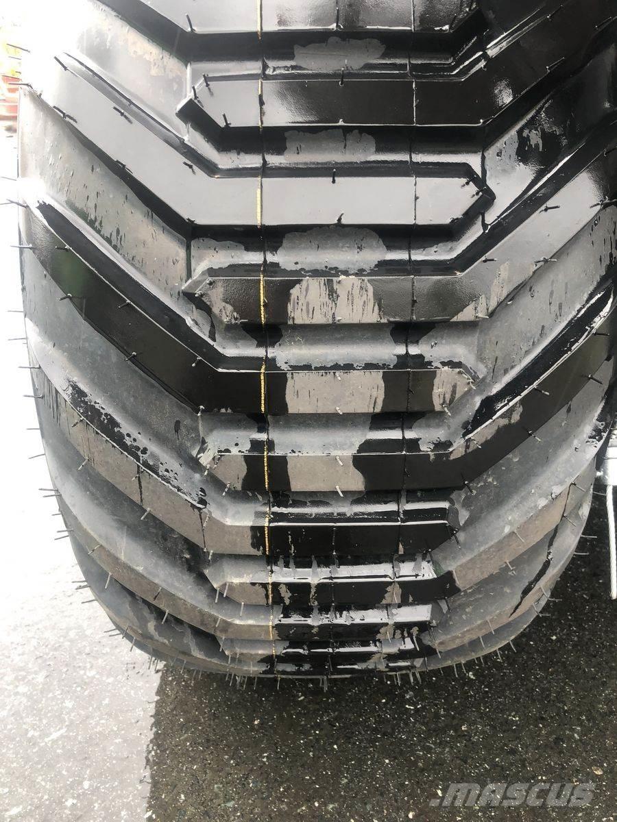 BKT Flotation 558 Banden, wielen en velgen