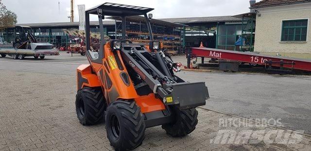 Cast 33 TLX Voorladers en gravers