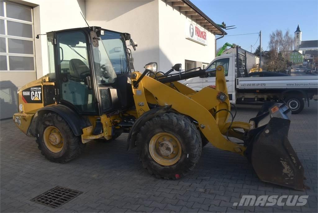 CAT 906M Wielladers