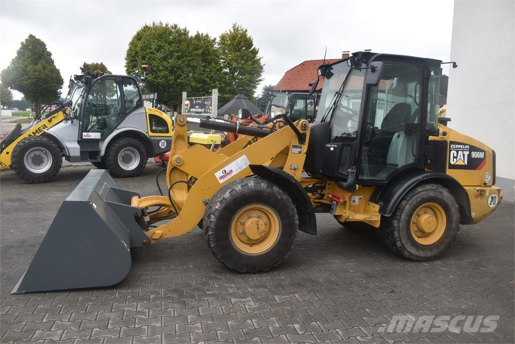 CAT 906M Wielladers