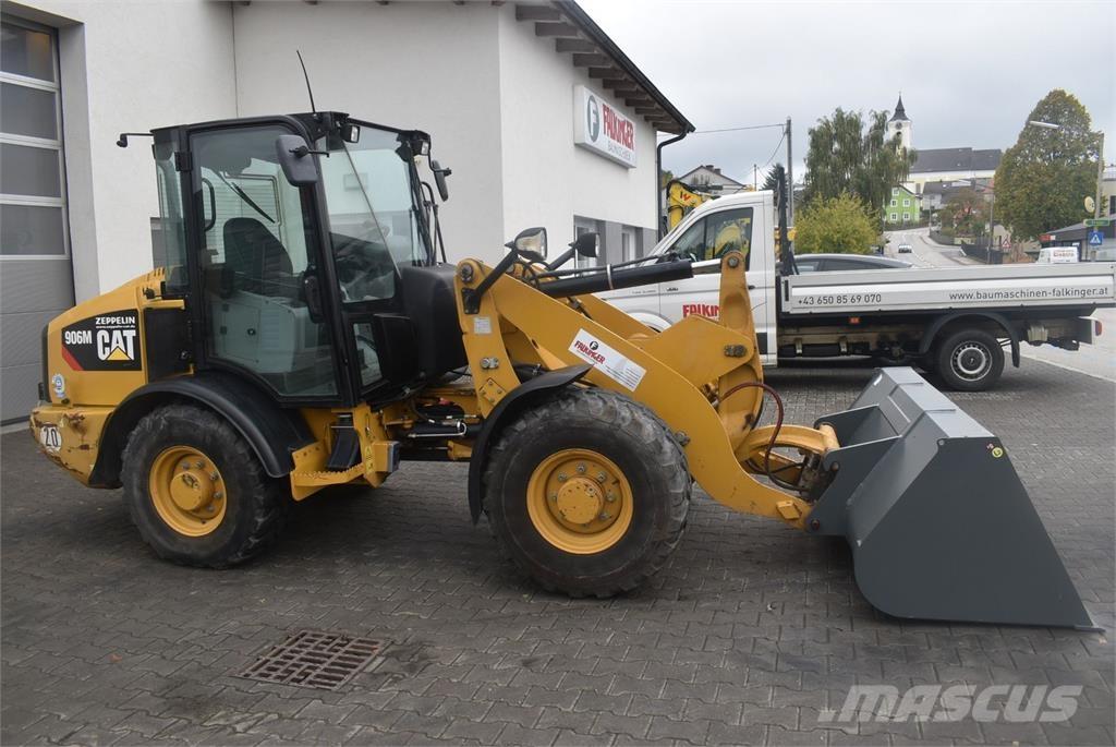 CAT 906M Wielladers