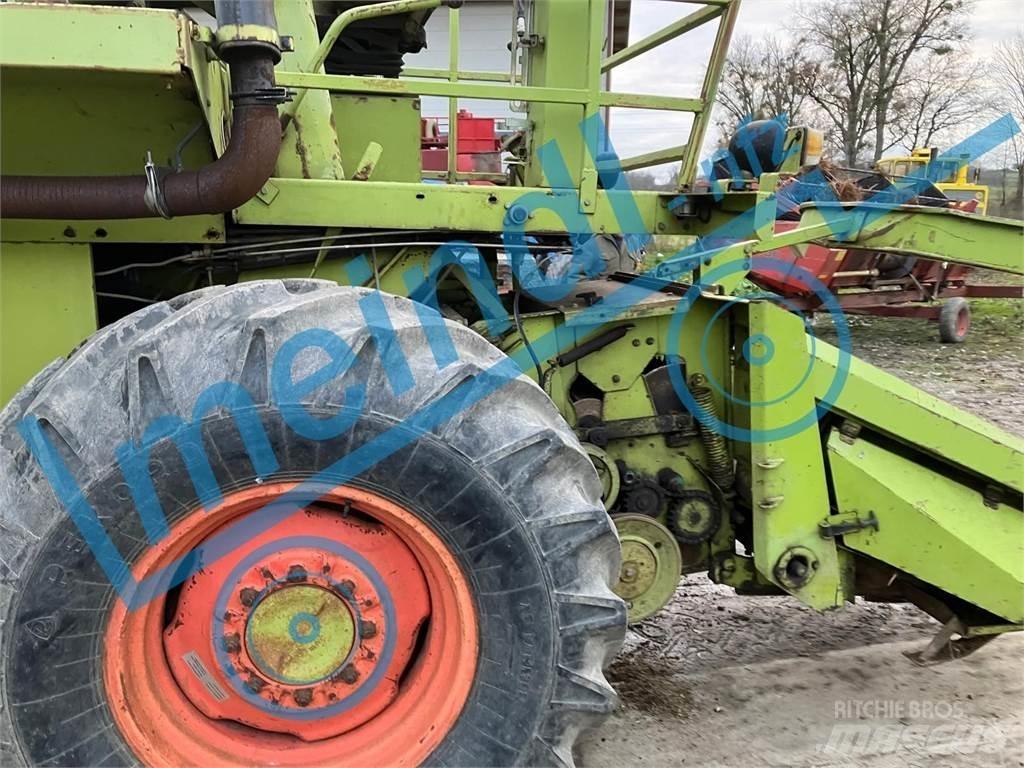 CLAAS  Getrokken veldhakselaar