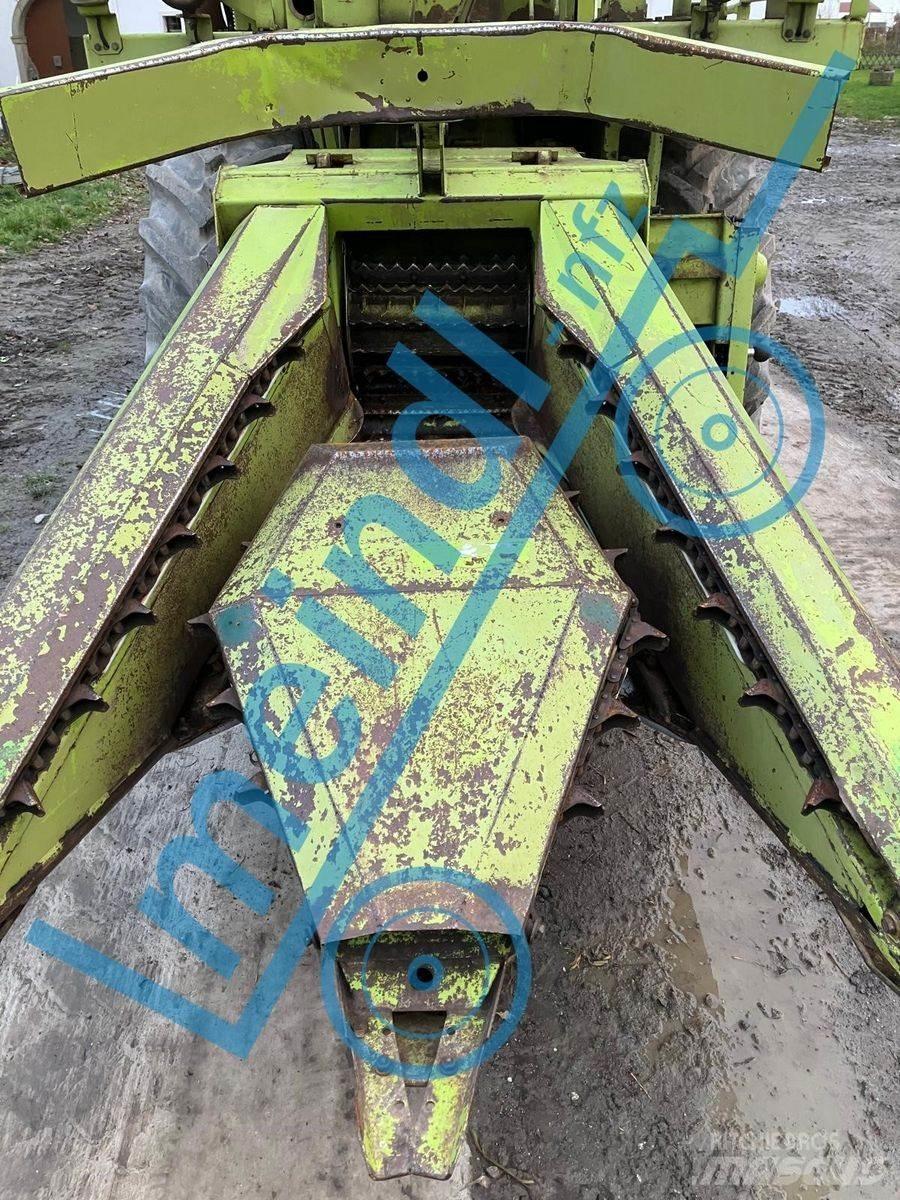 CLAAS  Getrokken veldhakselaar