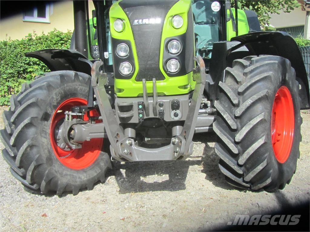 CLAAS Arion 440 Tractoren