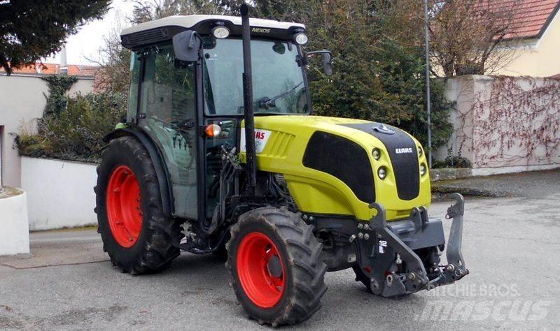 CLAAS Nexos 230 VL Tractoren