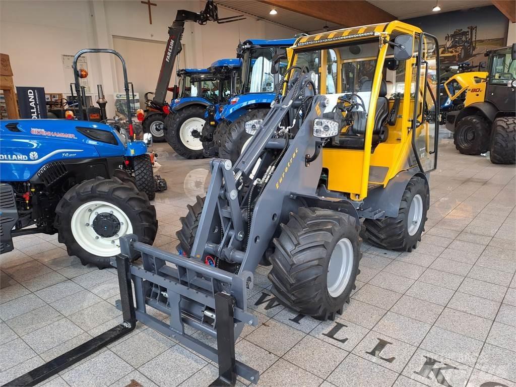 Eurotrac W 12 S Voorladers en gravers