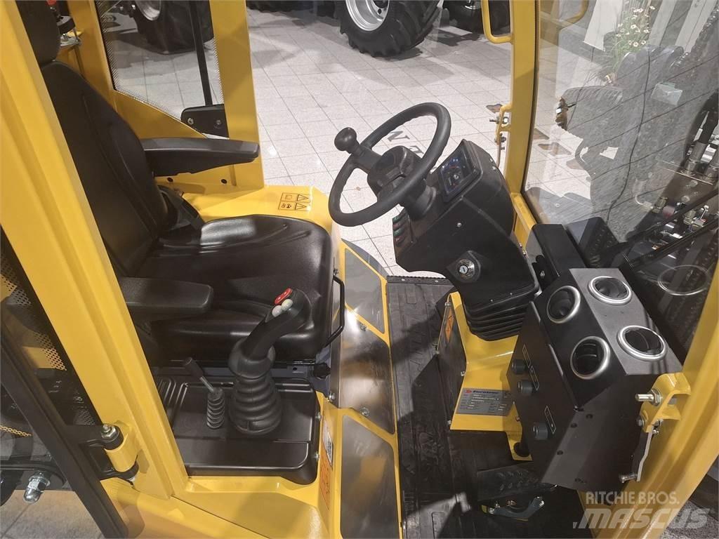 Eurotrac W12S Voorladers en gravers