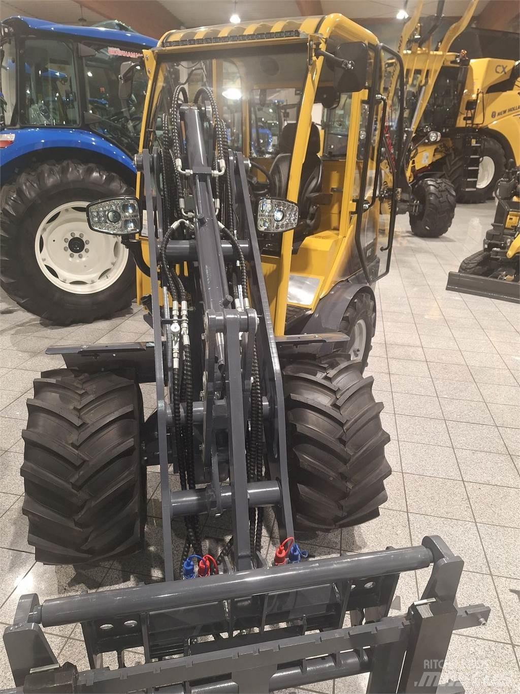 Eurotrac W12S Voorladers en gravers