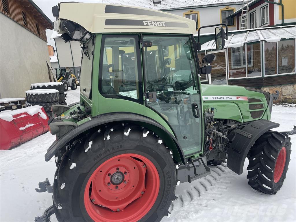 Fendt 210 Vario F Tractoren