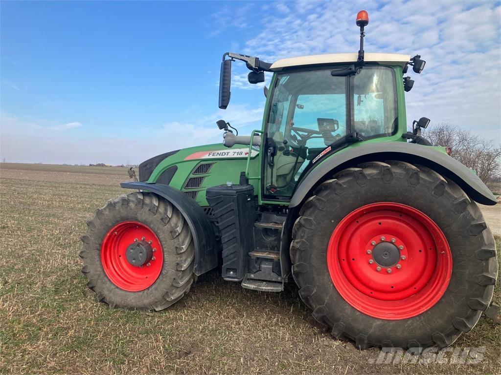 Fendt 718 Vario Tractoren