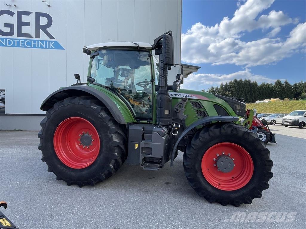 Fendt 724 Vario Tractoren