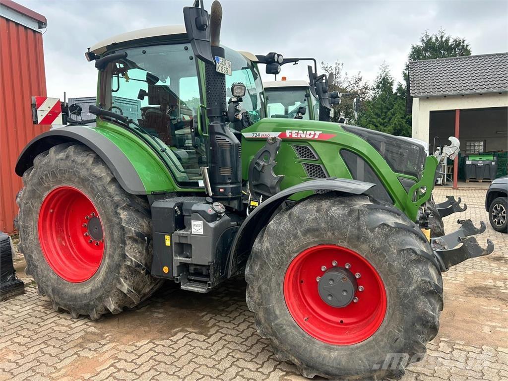 Fendt 724 Vario Tractoren